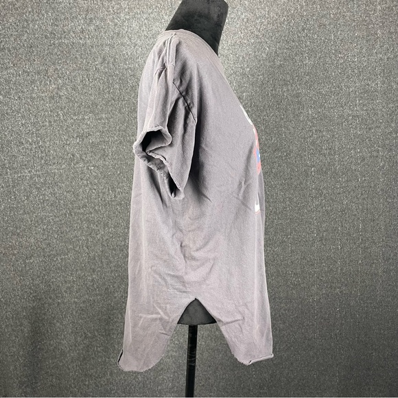 Pebby Forevee God Bless America Lips Graphic Tee Gray Distressed Large - Picture 4 of 8